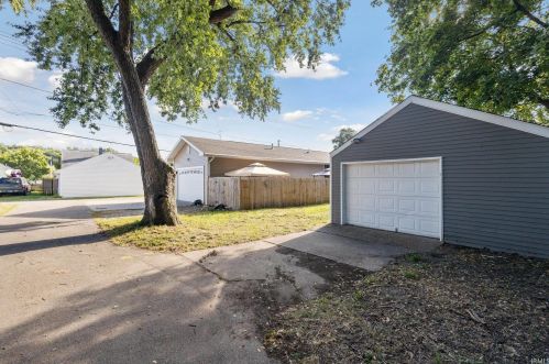 602 Berlin Ave, Mishawaka IN  46544-1502 exterior