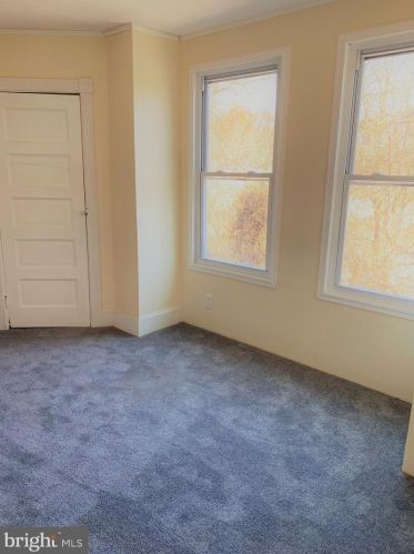 468 Stuyvesant Ave, Trenton NJ  08618-4103 exterior