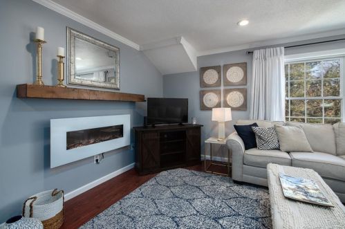 190 Tomlinson Ave, Plainville, CT 06062-2979
