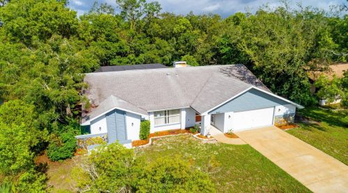 8022 Wooden Dr, Brooksville, FL 34606-6801