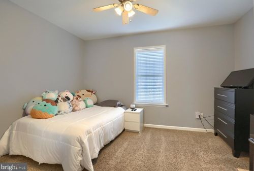 7207 Royal Oak Dr, Harrisburg PA 17112-8837 exterior