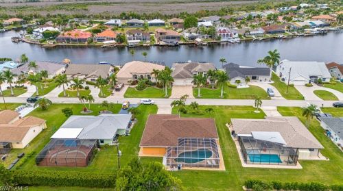 815 56th St, Cape Coral, FL 33914-7224