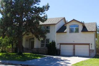 699 Airpark Dr, Bend OR  97702-2443 exterior