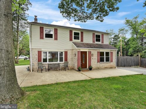 101 Mulberry Ln, Newtown Square, PA 19073-4605