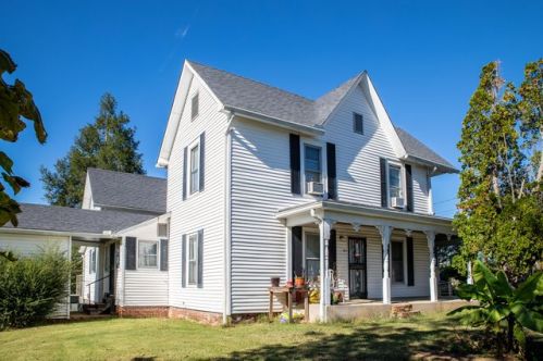 1726 Burnett Sta Rd, Seymour TN  37865-3233 exterior