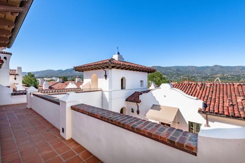 401 Chapala St, Santa Barbara CA  93101-3473 exterior