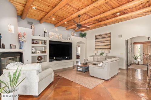 3144 Lobo Rd, Tucson, AZ 85742-9066