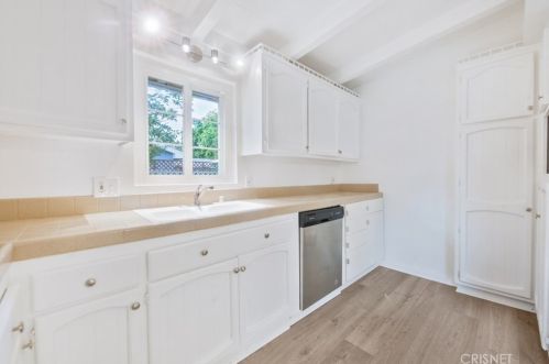 27325 Santa Clarita Rd, Santa Clarita CA  91350-1317 exterior