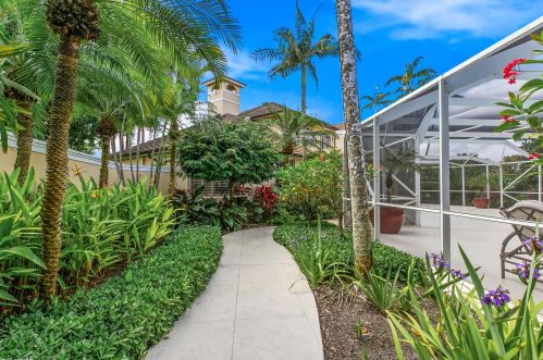 15563 Estancia Ln, West Palm Beach FL  33414-7439 exterior