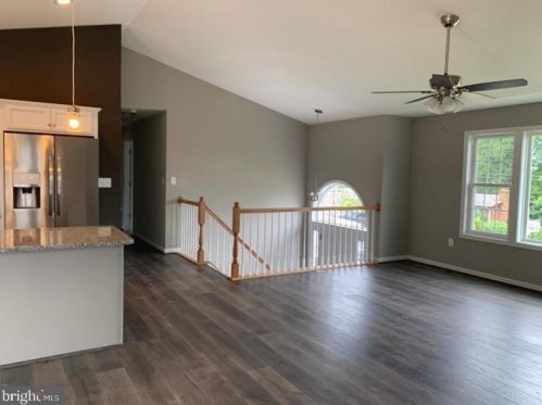 1198 Happy Ridge Dr, Front Royal VA  22630-5302 exterior