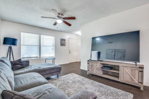 7558 Buford Dr, Dallas TX  75241-5408 exterior