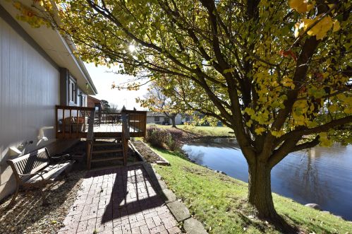 5433 Amberwood Ln, Milwaukee WI  53221-3203 exterior