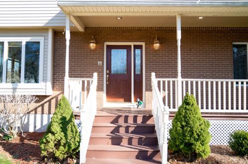 11 Blue Fox Rd, Salem, NH 03079-3975