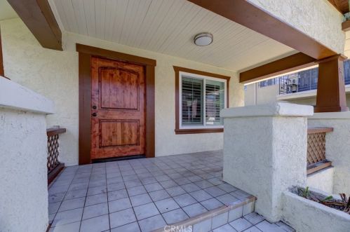 330 Dayman St, Long Beach, CA 90806-6214