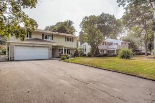 36 Fawn Dr, Stamford, CT 06905-2723