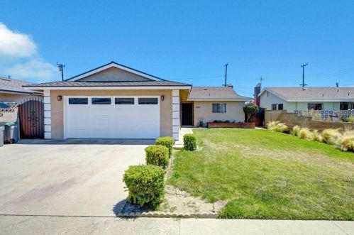 1820 215th St, Long Beach, CA 90745-1814