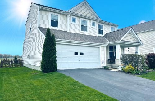 146 Cameron Dr, Pataskala, OH 43062-8055