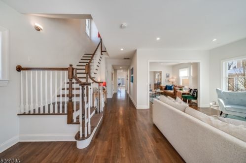 122 Fairview Ave, Berkeley Heights NJ  07922-1310 exterior