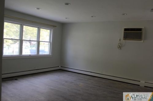 65 Washington Ave, Iselin NJ  08830-2248 exterior