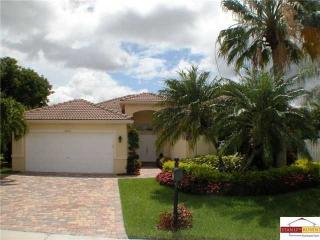 19451 39th St, Hollywood FL  33029-2733 exterior