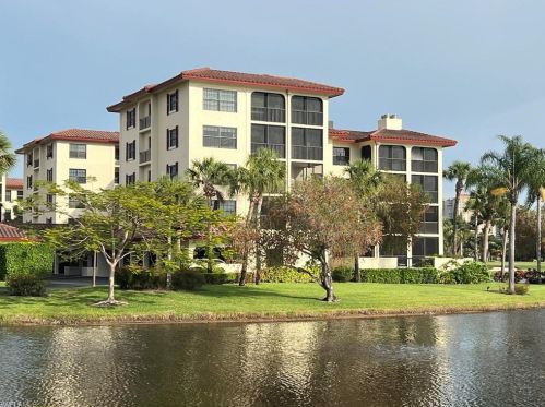 6060 Pelican Bay Blvd, Naples, FL 34108-7127