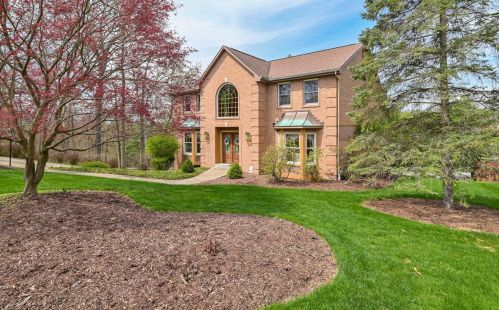 313 Old Babcock Trl, Gibsonia, PA 15044-7411