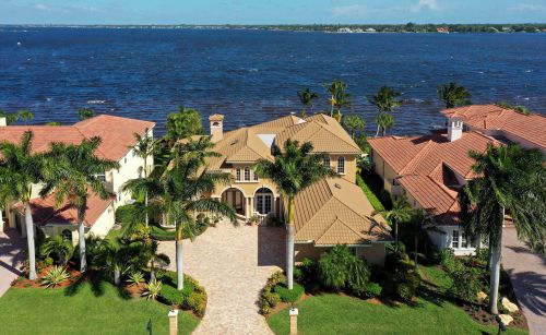 166 Palm Cove Dr, Palm City, FL 34990-4322