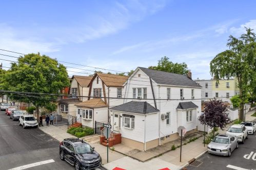 89-41 183rd St, Jamaica, NY 11423-1707