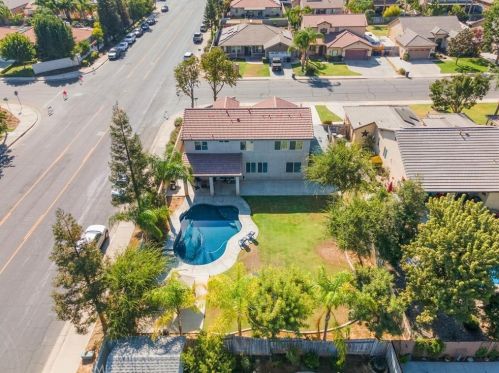 10402 Dorsey Ct, Bakersfield, CA 93312-5908