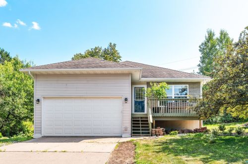 42 Quince St, Duluth, MN 55811-3440