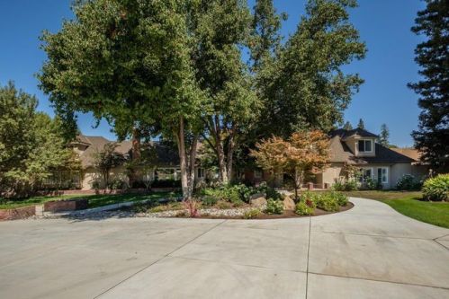 11710 Santa Ana Ave, Clovis, CA 93619-9488