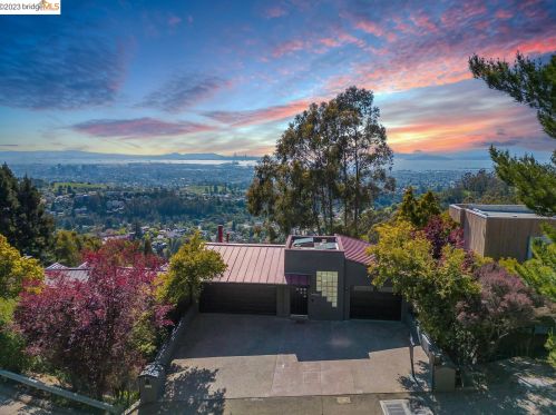 14060 Broadway Ter, Oakland, CA 94611-1249