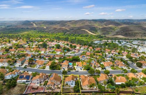 5166 Via Malaguena, Oceanside CA  92057-2636 exterior