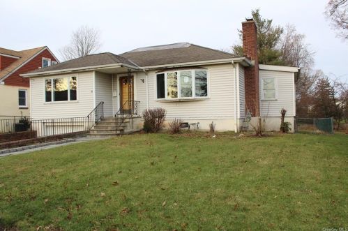 26 College Ave, Rye Brook, NY 10573-2419