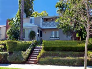 1553 Glendon Ave, Los Angeles CA  90024-5718 exterior