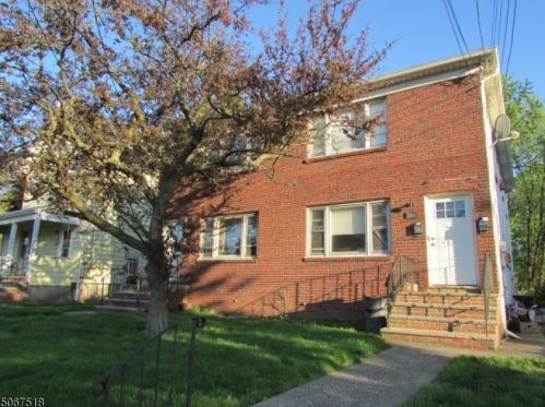 526 1st Ave, Roselle, NJ 07203-1478