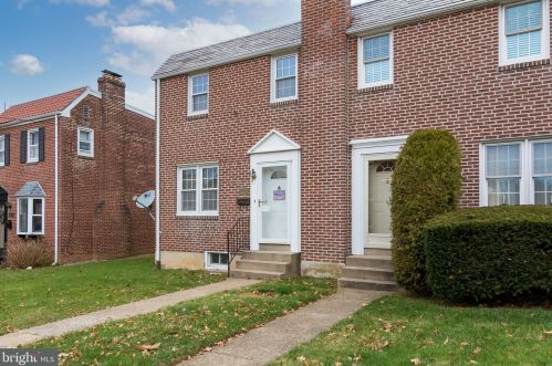 1703 Sycamore St, Wilmington, DE 19805-4238