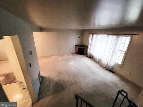 18 Manorhouse Dr, Trenton NJ  08638-1728 exterior