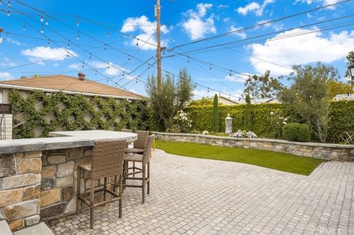 1932 Montair Ave, Long Beach CA  90815-3011 exterior