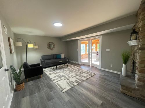 1115 Summit Dr, Waukesha WI  53186-5435 exterior