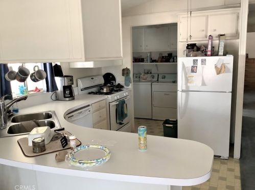 1400 Medallion St, Redlands CA  92374-2665 exterior