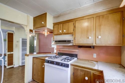 2664 Grange St, Lemon Grove CA  91945-3225 exterior