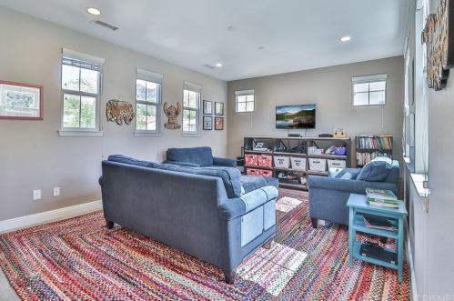 4110 Eagle Flight Dr, Simi Valley CA 93065-0225 exterior