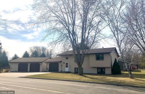 605 5th Ave, Little Falls, MN 56345-2438