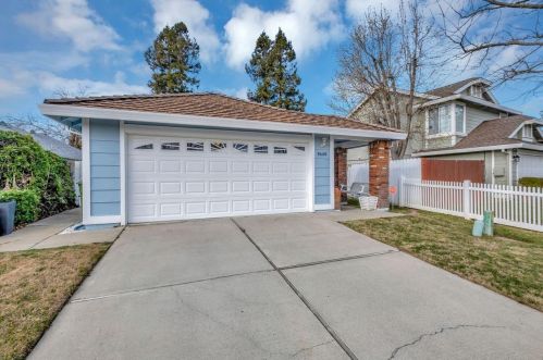 9440 Trenholm Dr, Elk Grove CA  95758-6534 exterior