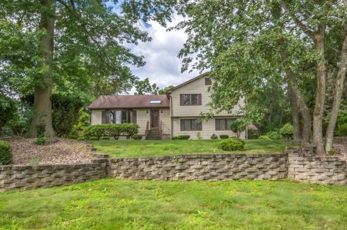 391 High St, Hartford, CT 06118-3116