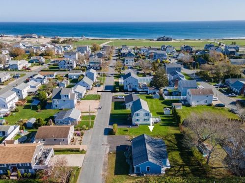 50 Elizabeth Rd, South Kingstown RI  02882-5220 exterior
