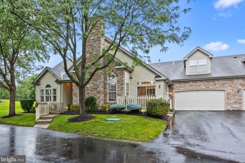 3 Barness Ct, Southampton, PA 18954-2203