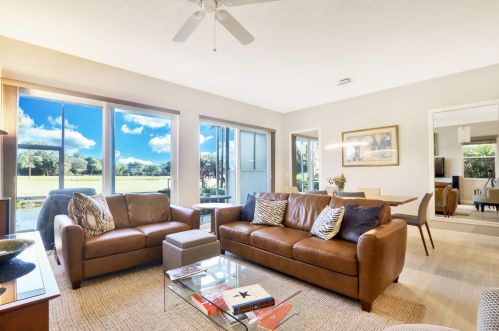 105 Resort Ln, West Palm Beach, FL 33418-7033