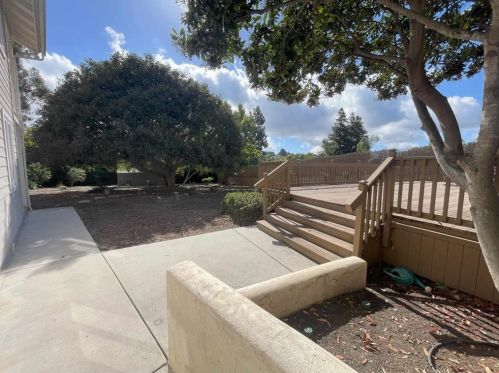 3304 Silver Oak Ln, Vista CA  92084-6614 exterior